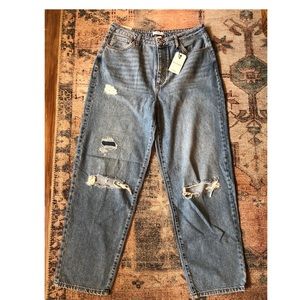 Forever 21 ripped mom jeans